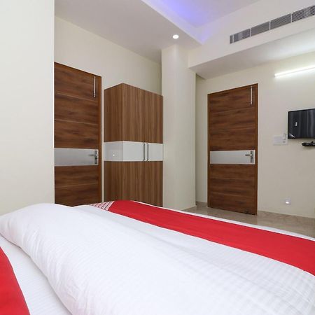 Hotel O The Grand Palace 가지아바드 외부 사진